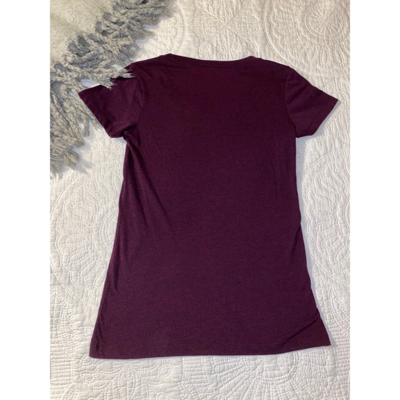 Walk In Love Graphic Tshirt - Picture 4 of 4